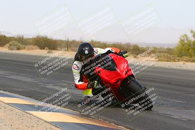 media/Apr-10-2022-SoCal Trackdays (Sun) [[f104b12566]]/Turn 3 Inside (1150am)/